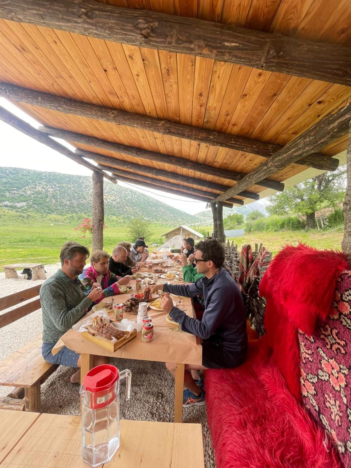 Camping Cajupi Gjirokaster Luaran gambar